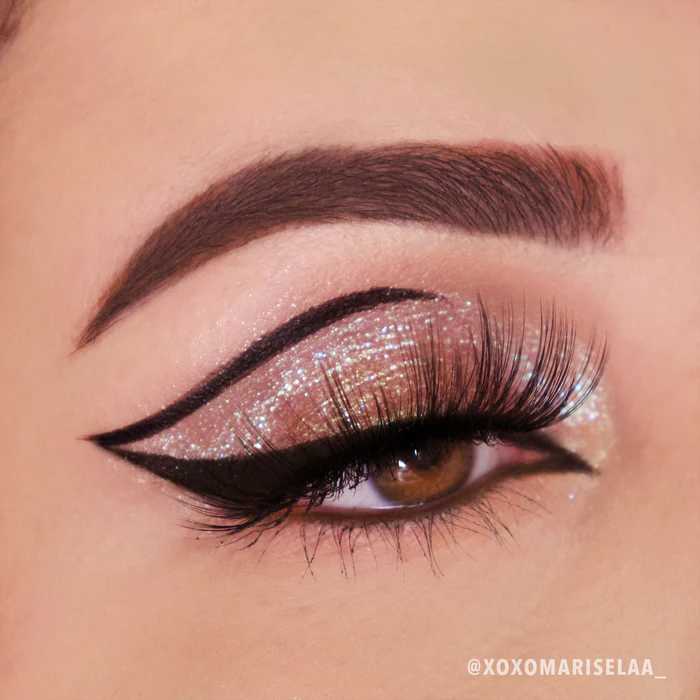 MOIRA DIAMOND DAZE LIQUID SHADOW SONDER 13