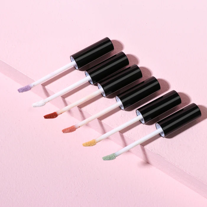 MOIRA LAVISH CREAMY CONCEALER 104 BANANA SMOOTHIE