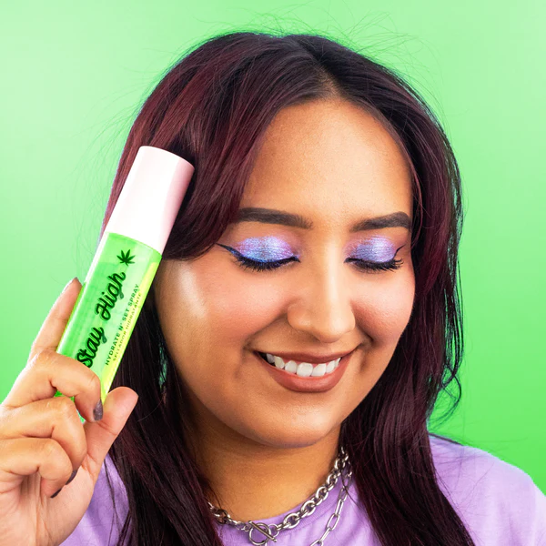 ITALIA DELUXE STAY HIGH HYDRATE N¨ SET SPRAY