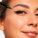 RARE BEAUTY PERFECT STROKES EYELINER LIQUIDE MAT BLACK