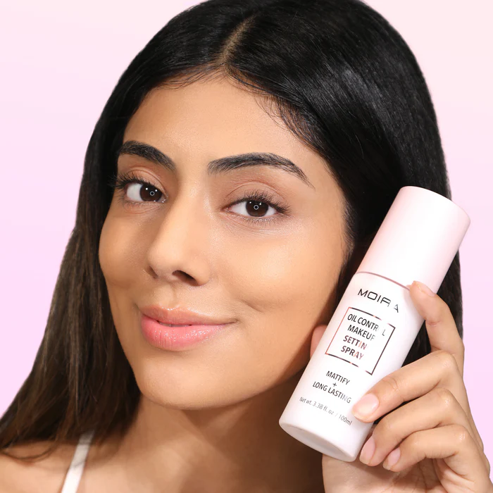 MOIRA OIL CONTROL MAKEUP SETTING SPRAY MATTIFY+LONG LASTING 